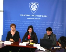 Slika PU_I/vijesti/2013/međunarodni dan nasilja and ženama.JPG